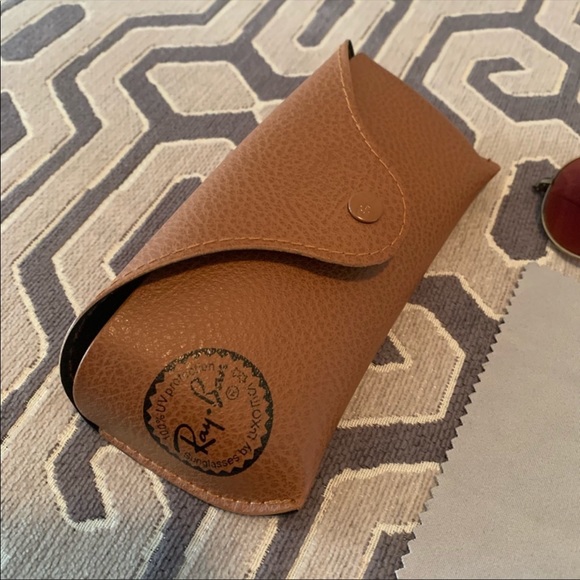 Aviator Raybans - Picture 3 of 5